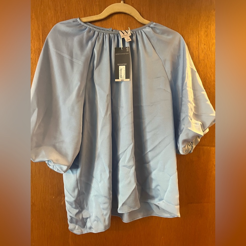 Tops, - Picture 4 of 4